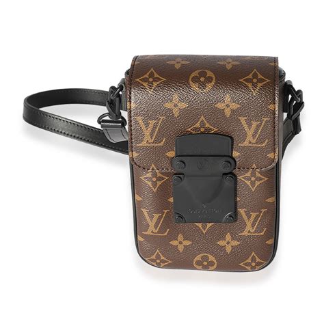 louis vuitton s lock wearable wallet